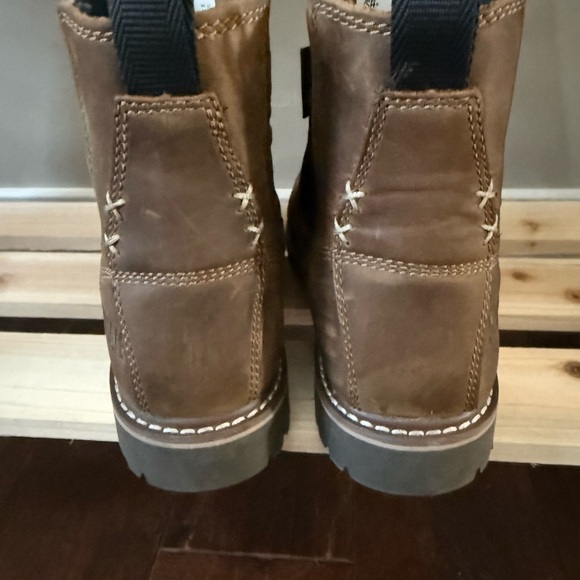 Kodiak Brown Leather Chelsea Work Booties - Picture 5 of 13